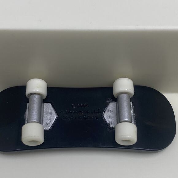 Tech Deck Dudes Figures Lot Skateboard Bundle lot of 10 - Picture 3 of 16